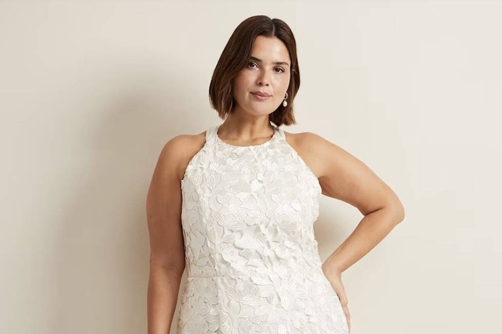 Elegant Wedding Guest Dresses for Women Over 50 That Prove Age Only Makes Style Better